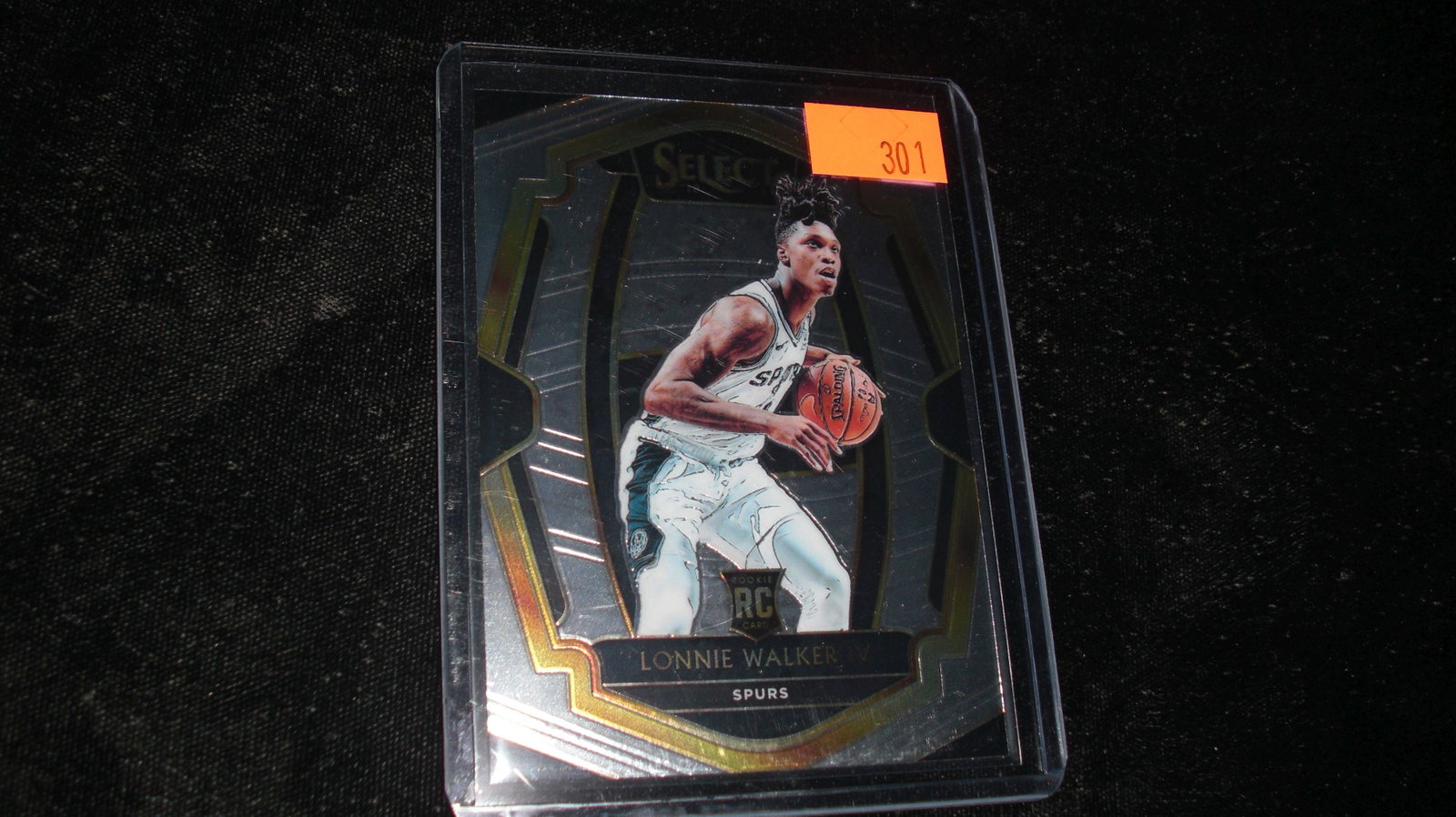 lonnie walker select rookie: in top loader