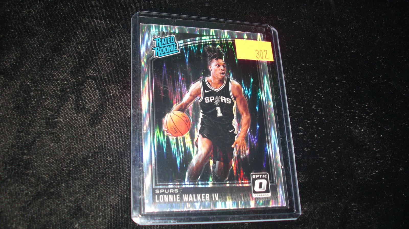 lonnie walker optic rookie shiny: in top loader