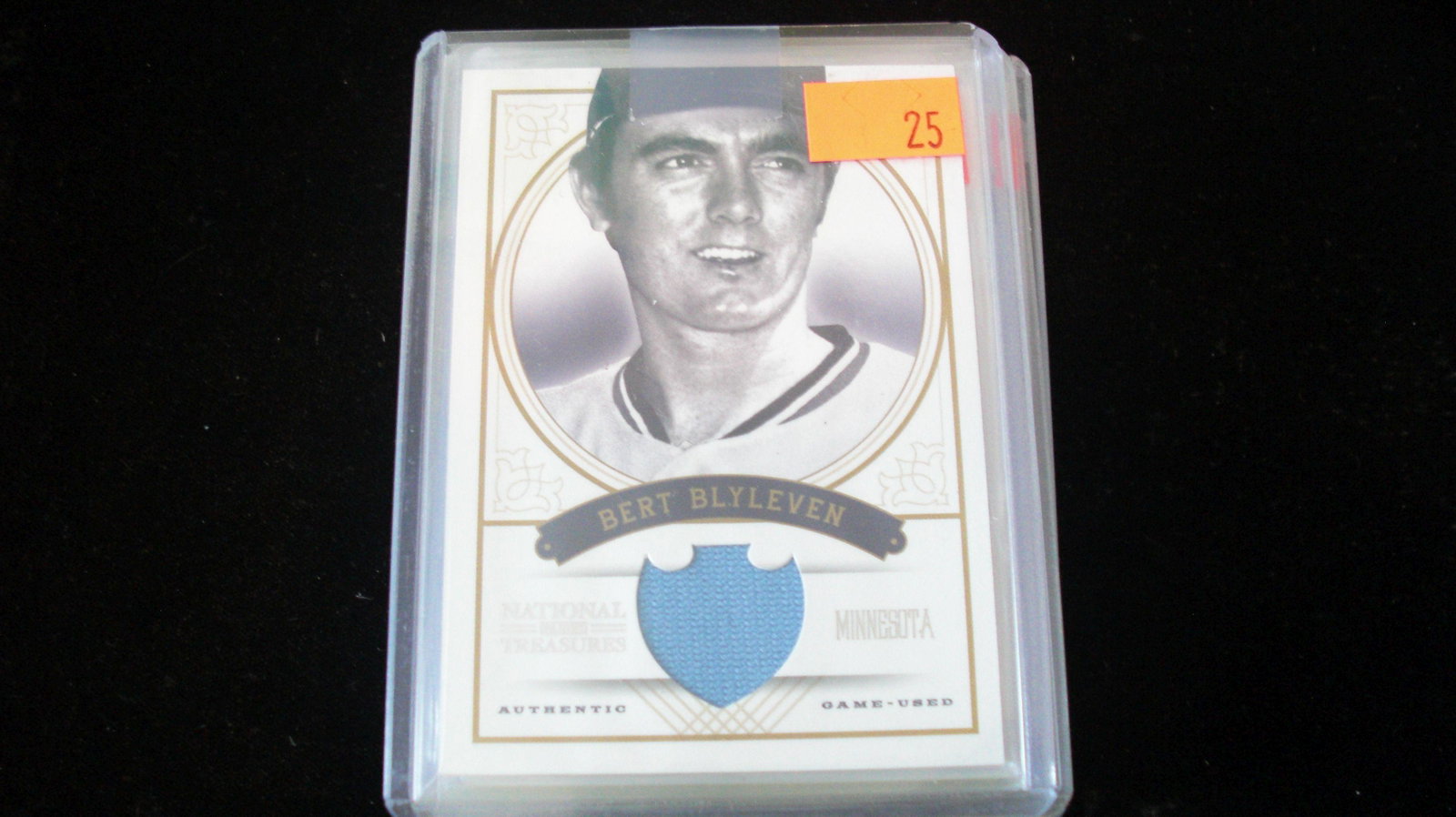 bert blyleven jersey card #39/49: in top loader