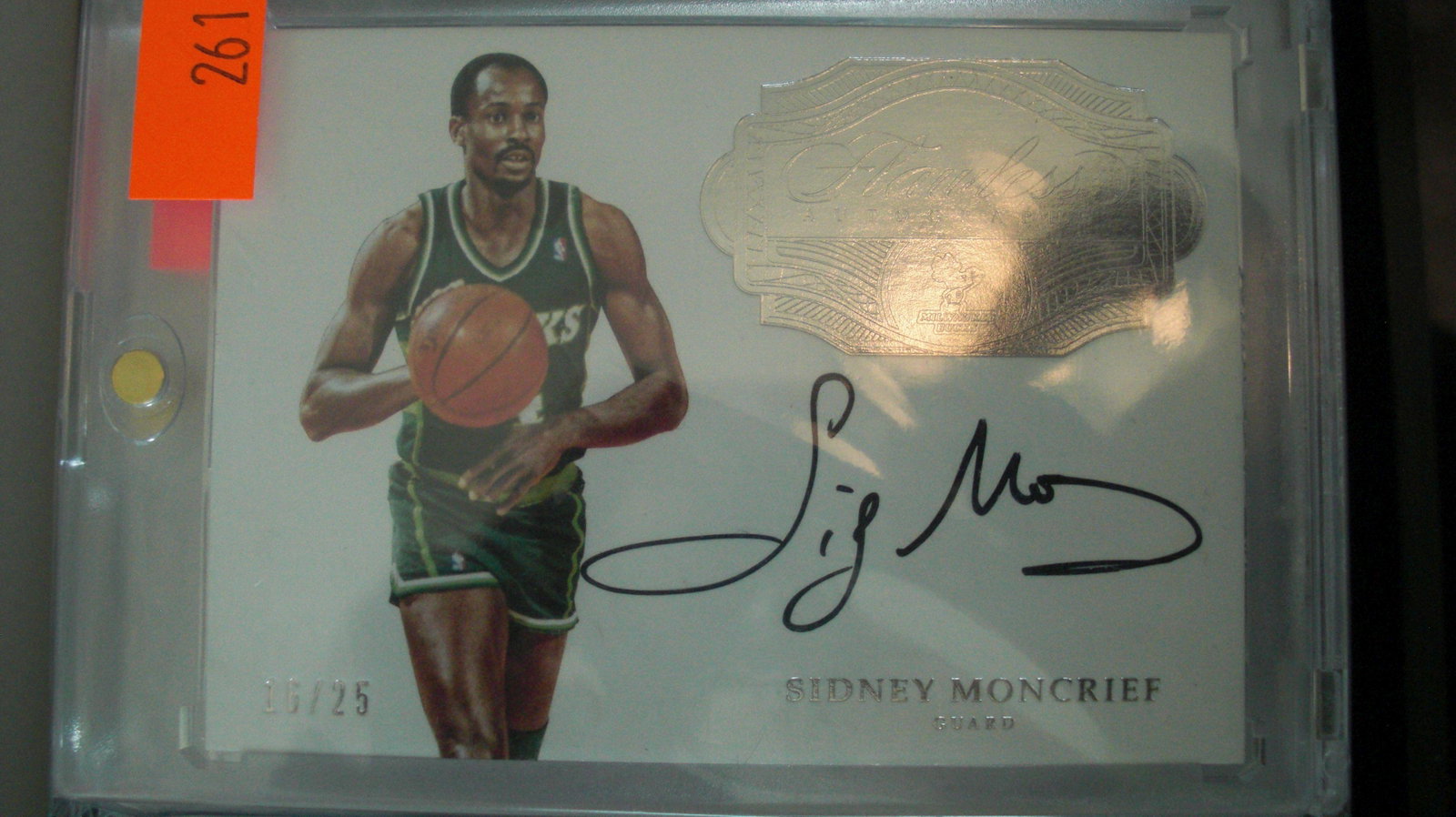 flawless sidney moncrief signature #16/25: in hard plastic case