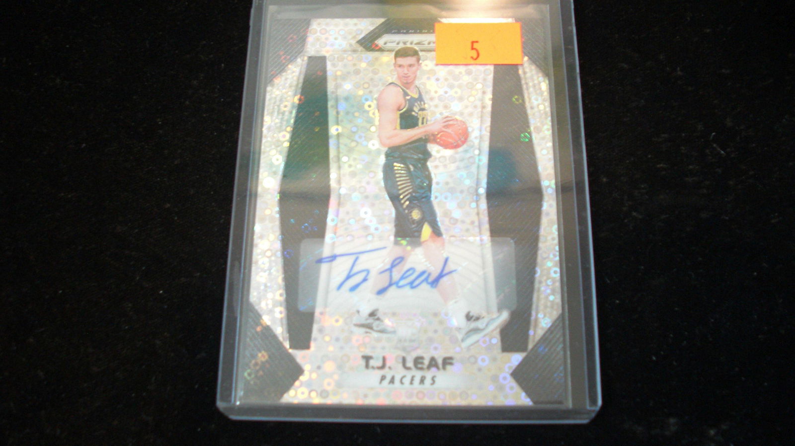 signature card t.j leaf rookie (1 of 1)