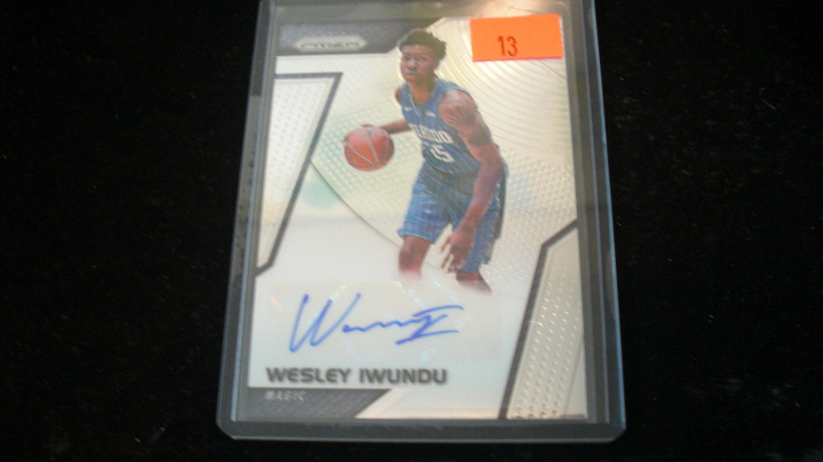 signature card wesley iwundu: in top loader