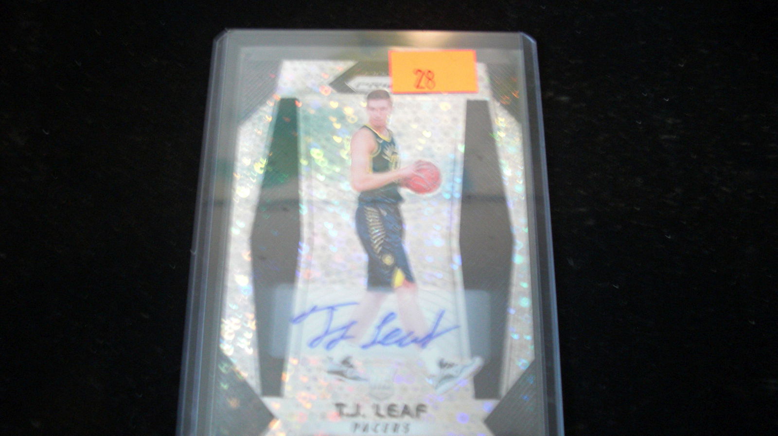 signature card t.j leaf rookie (1 of 1)