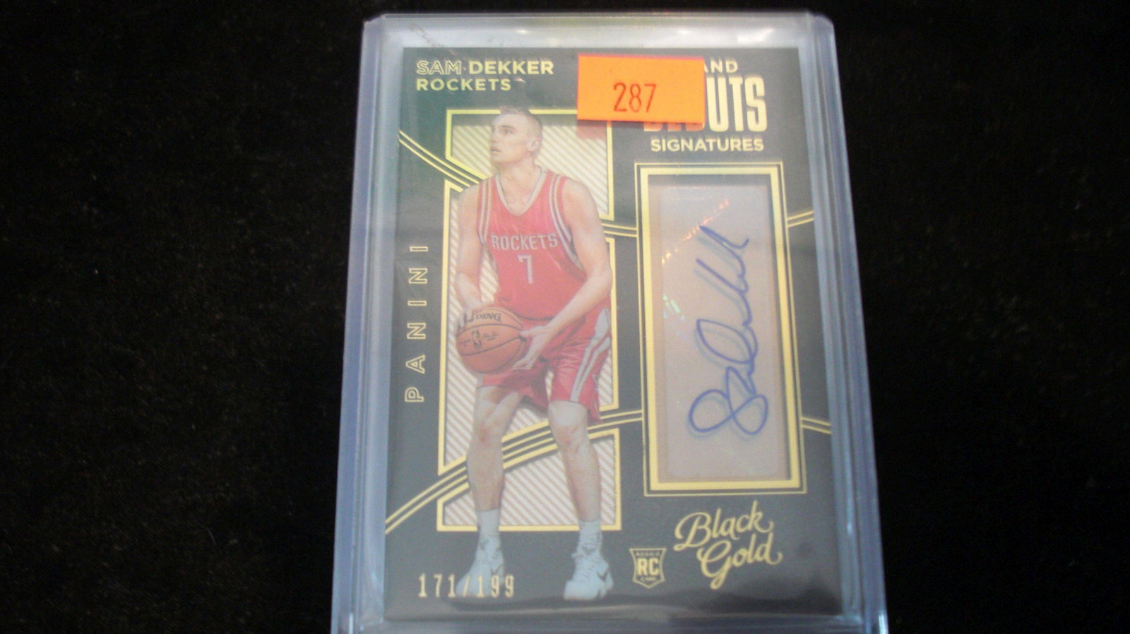 black gold signature rookie #171/199 sam dekker: in top loader