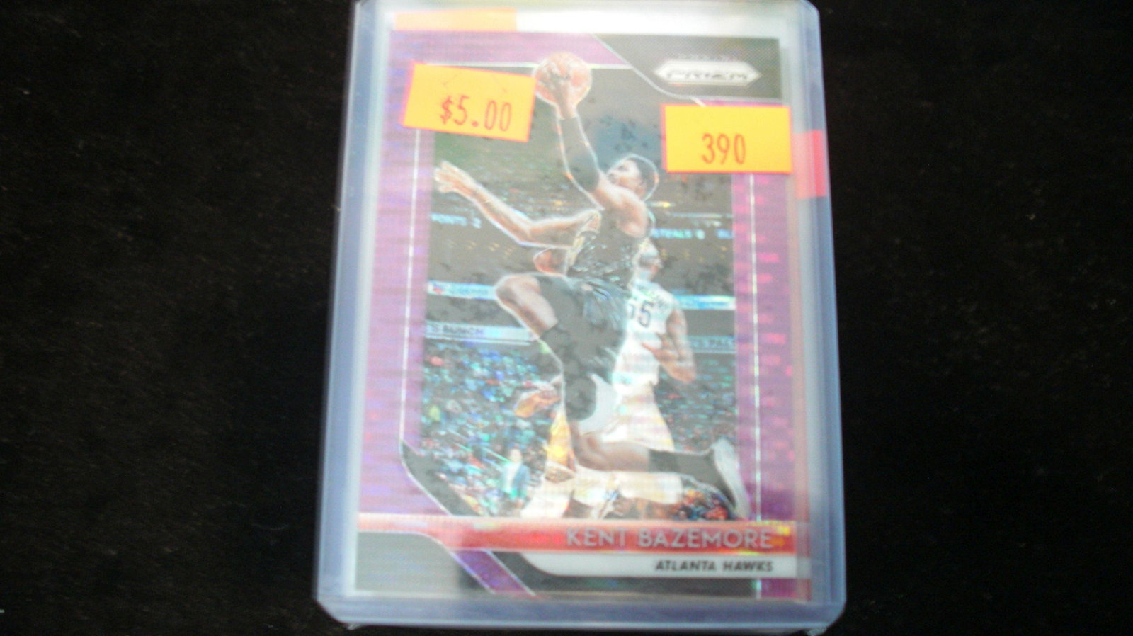 kent bazemore purple prizm #33/35: in top loader