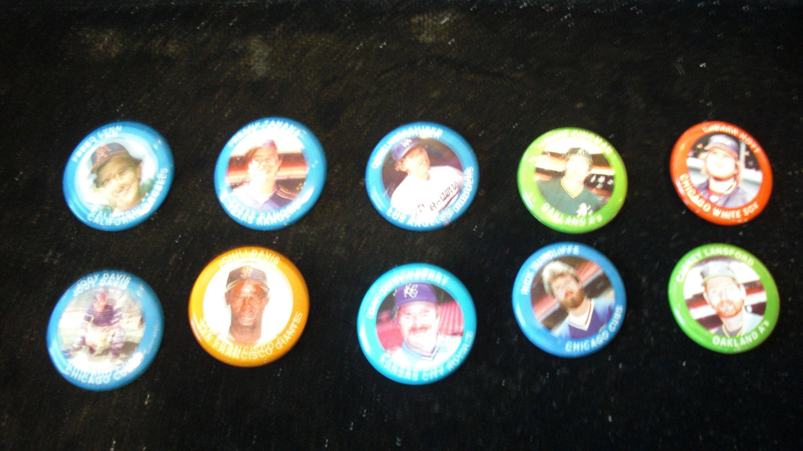 lot of 10 vintage baseball pinback buttons: button lot