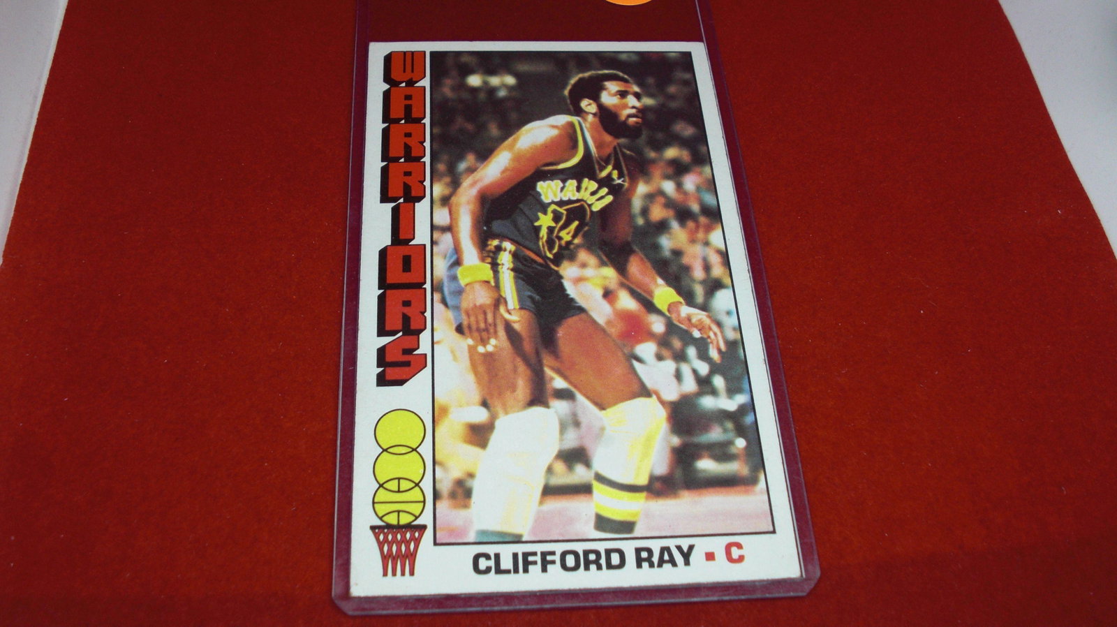 1969 large topps clifford ray: vintage lot in large top loader