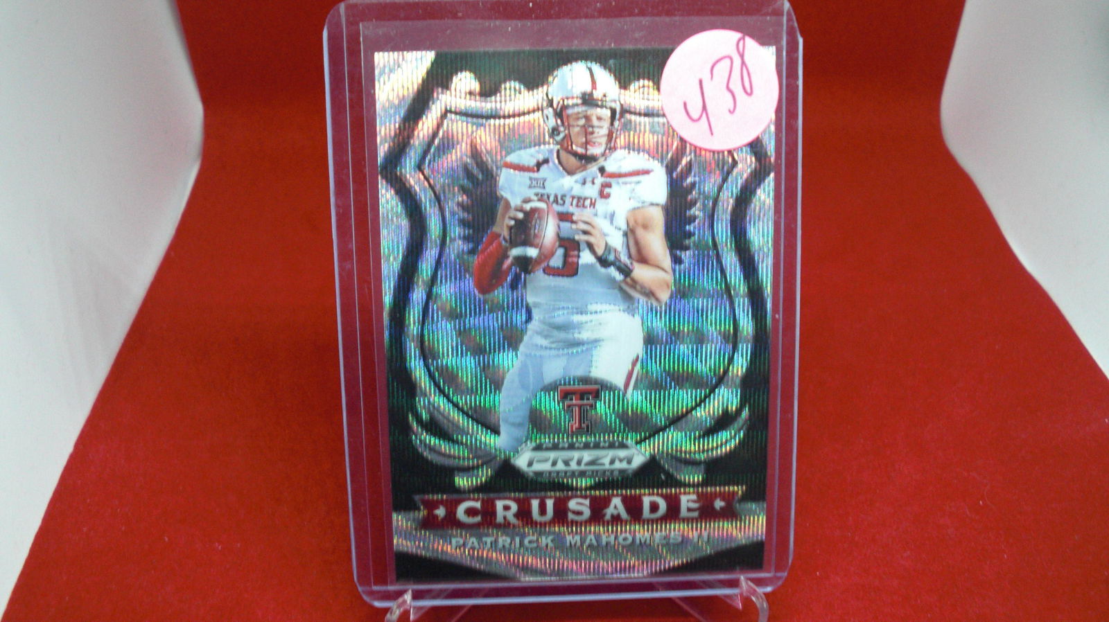 patrick mahomes crusade prizm shiny card #046/299: #046/299 shiny in top loader