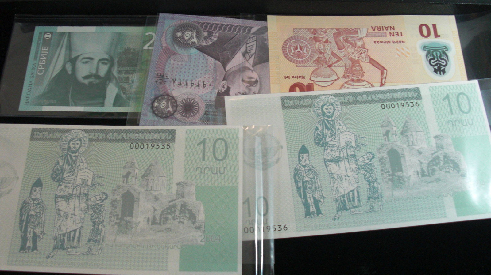 lot of 5 foreign notes: foreign notes