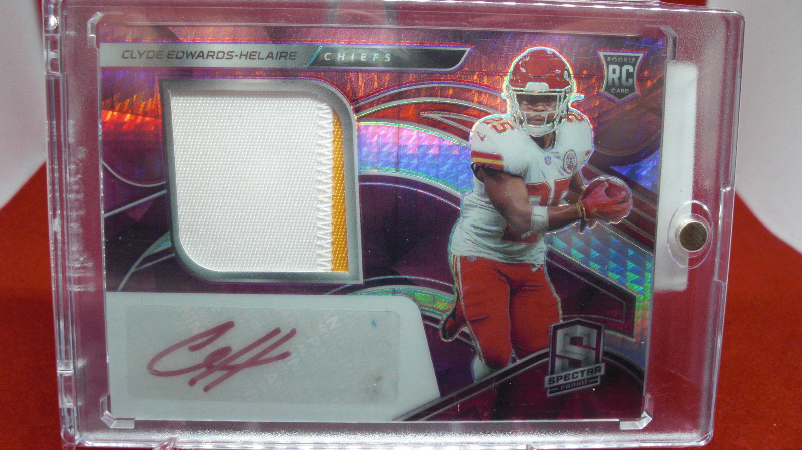 2020 spectra clyde helaire signature/jersey rookie (1 of 1)