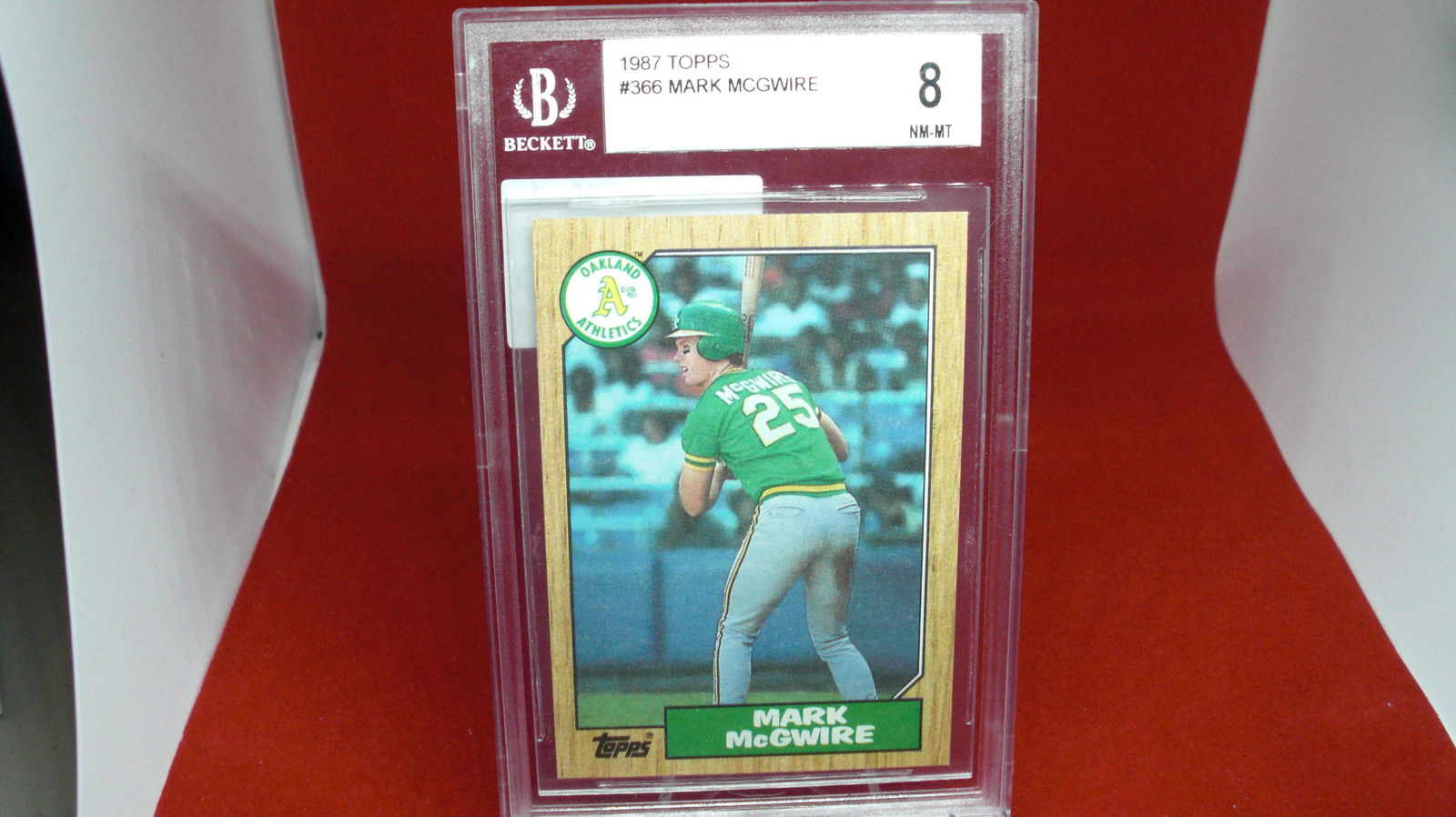 beckett graded 1987 mark mcgwire mint 8 (1 of 1)