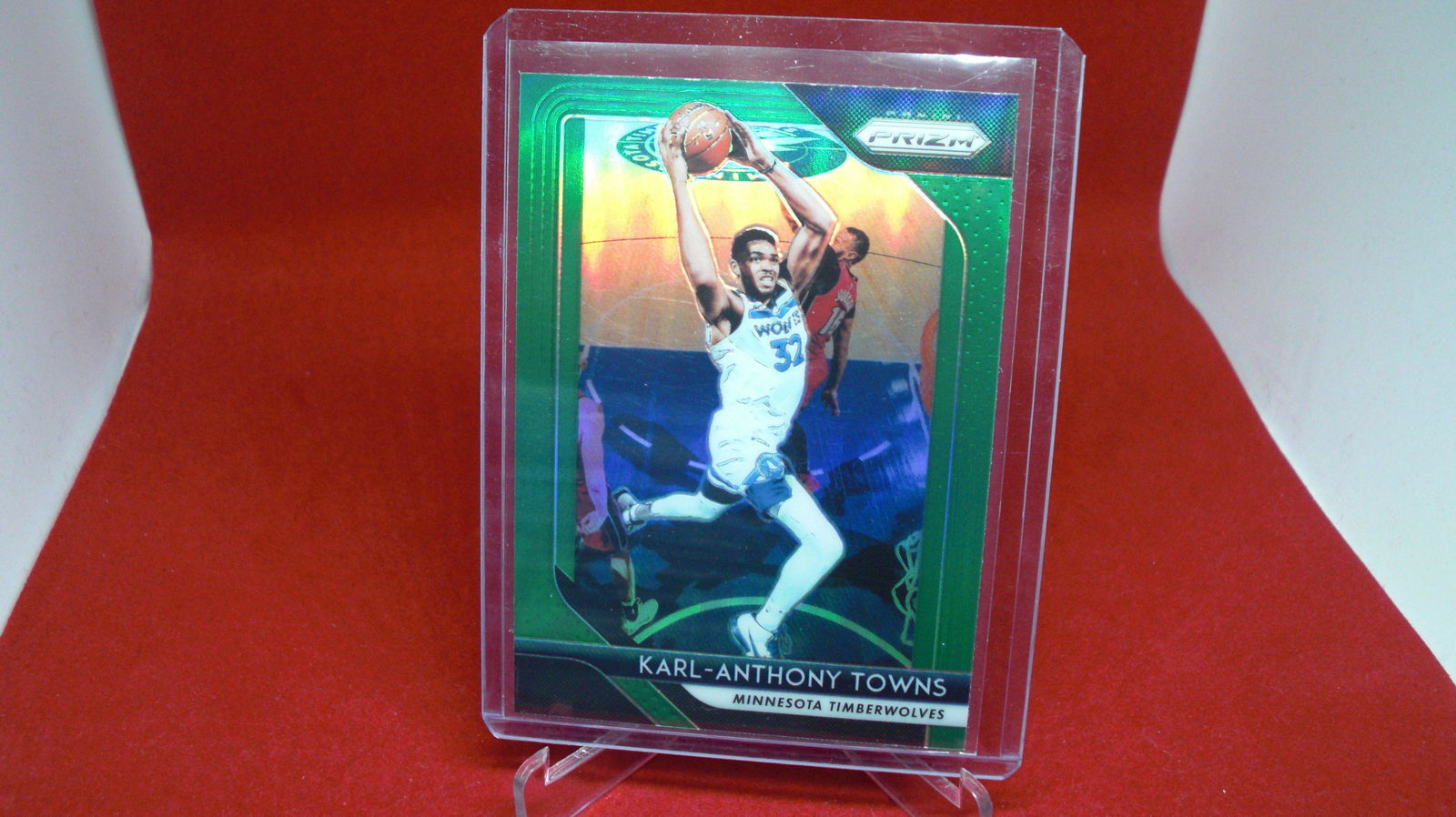 karl anthony towns green prizm: in top loader