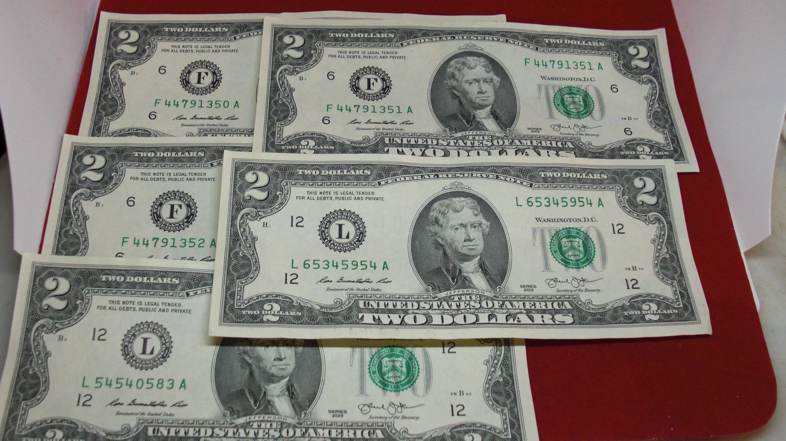lot of 5 $2 bills: rare
