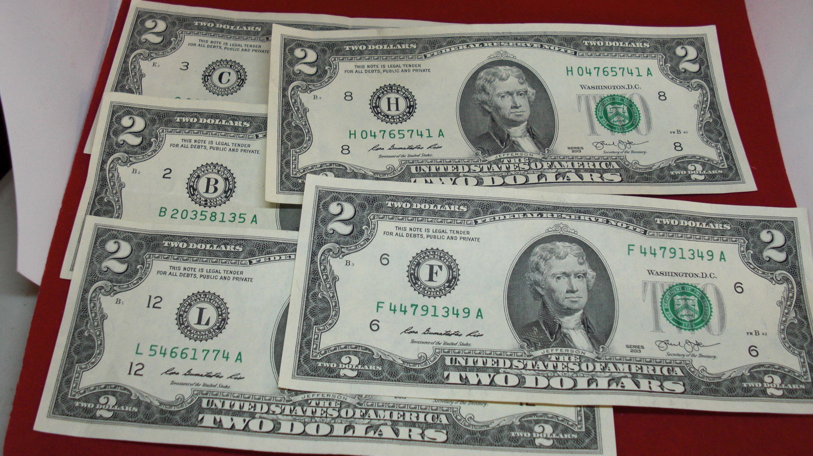 lot of 5 $2 bills: rare