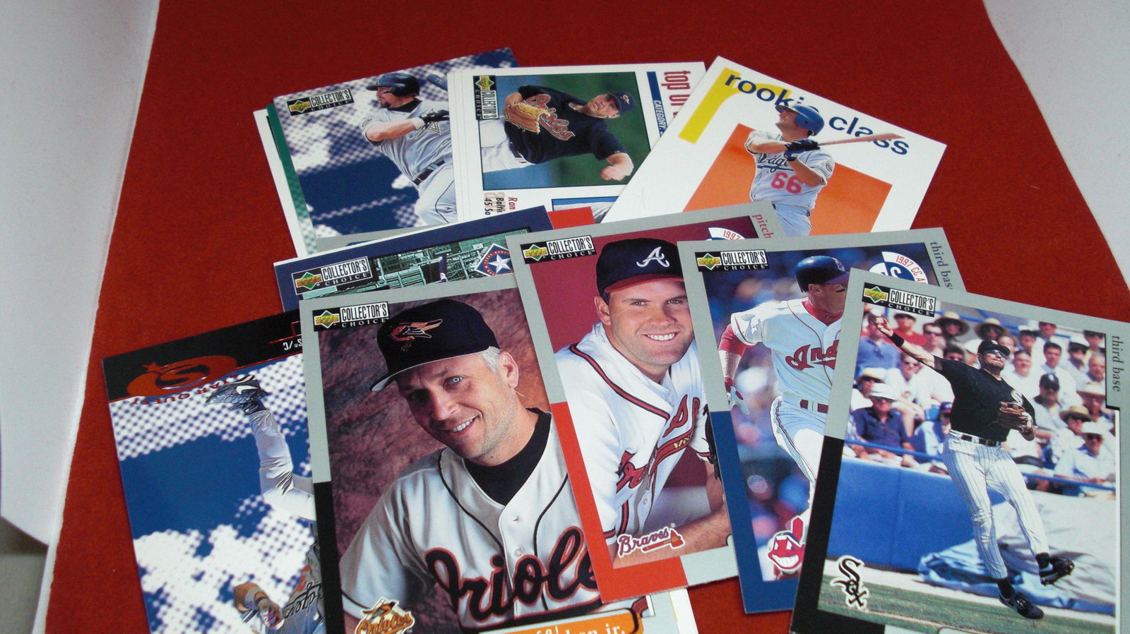 lot of 16 baseball cards (1 of 1)