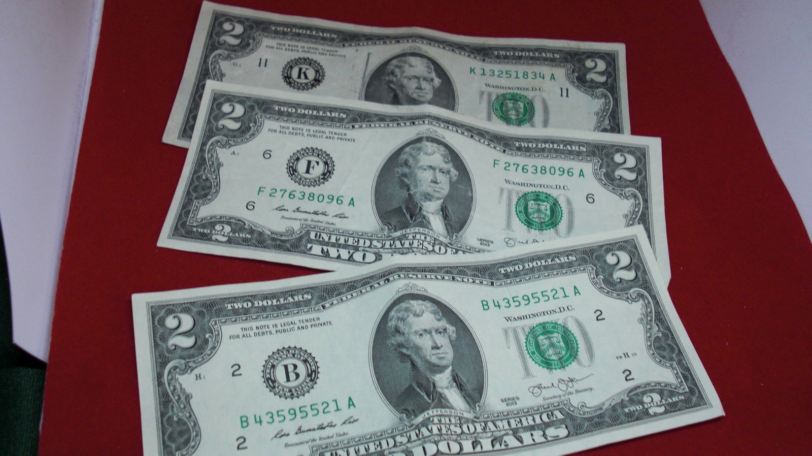 lot of 3 $2 bills: $2 bill note