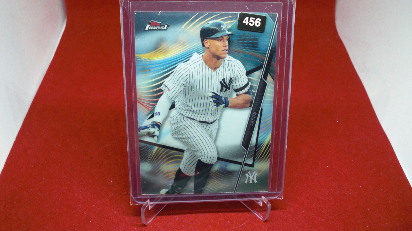aaron judge: in top loader