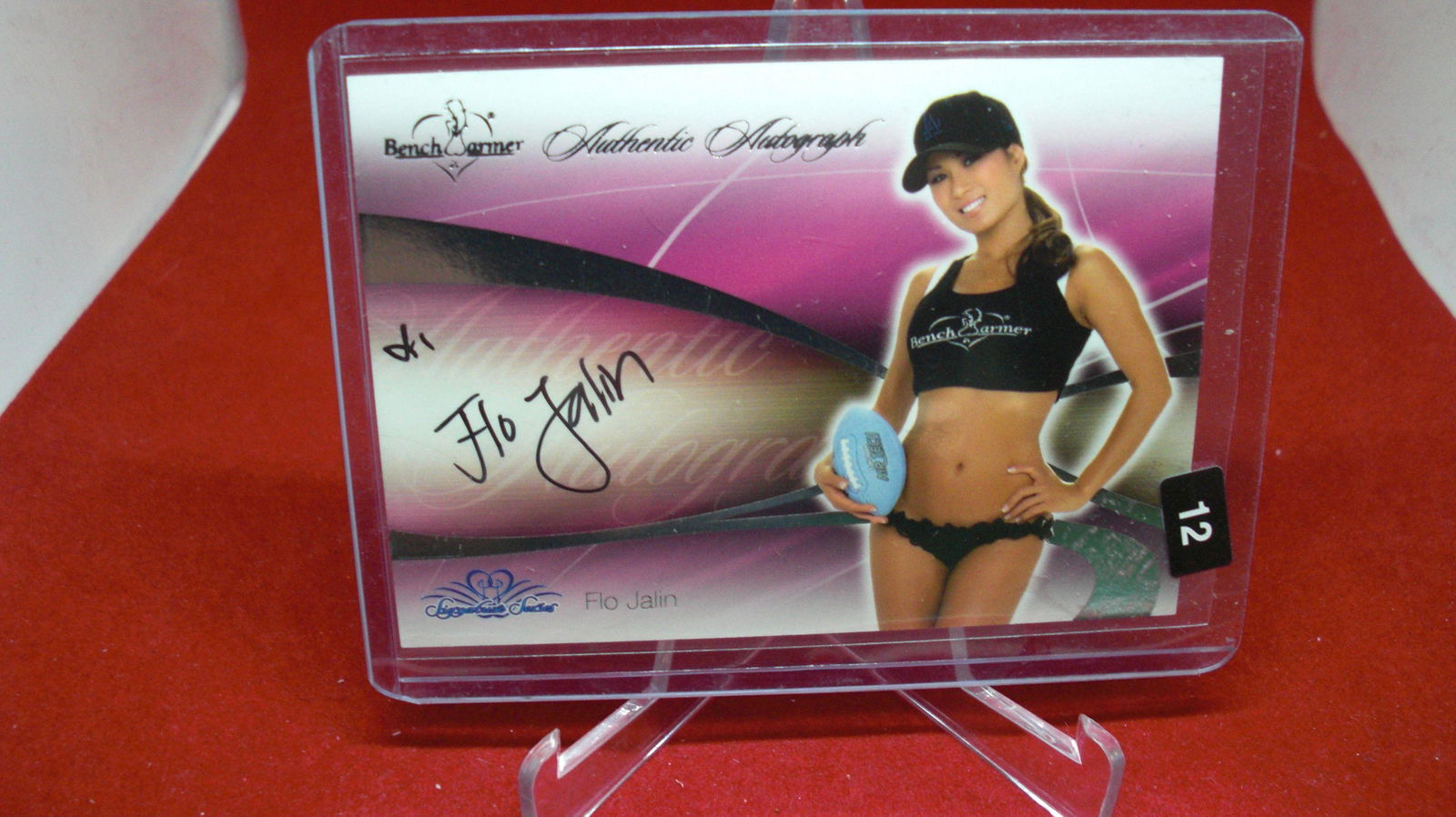 flo jalin signature card: in top loader
