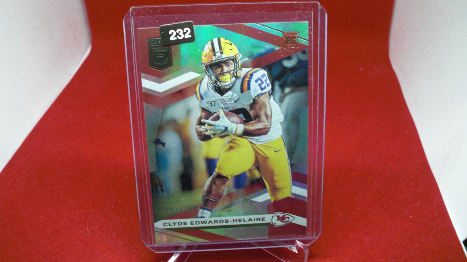 clyde edwards helaire rookie #643/799: in top loader