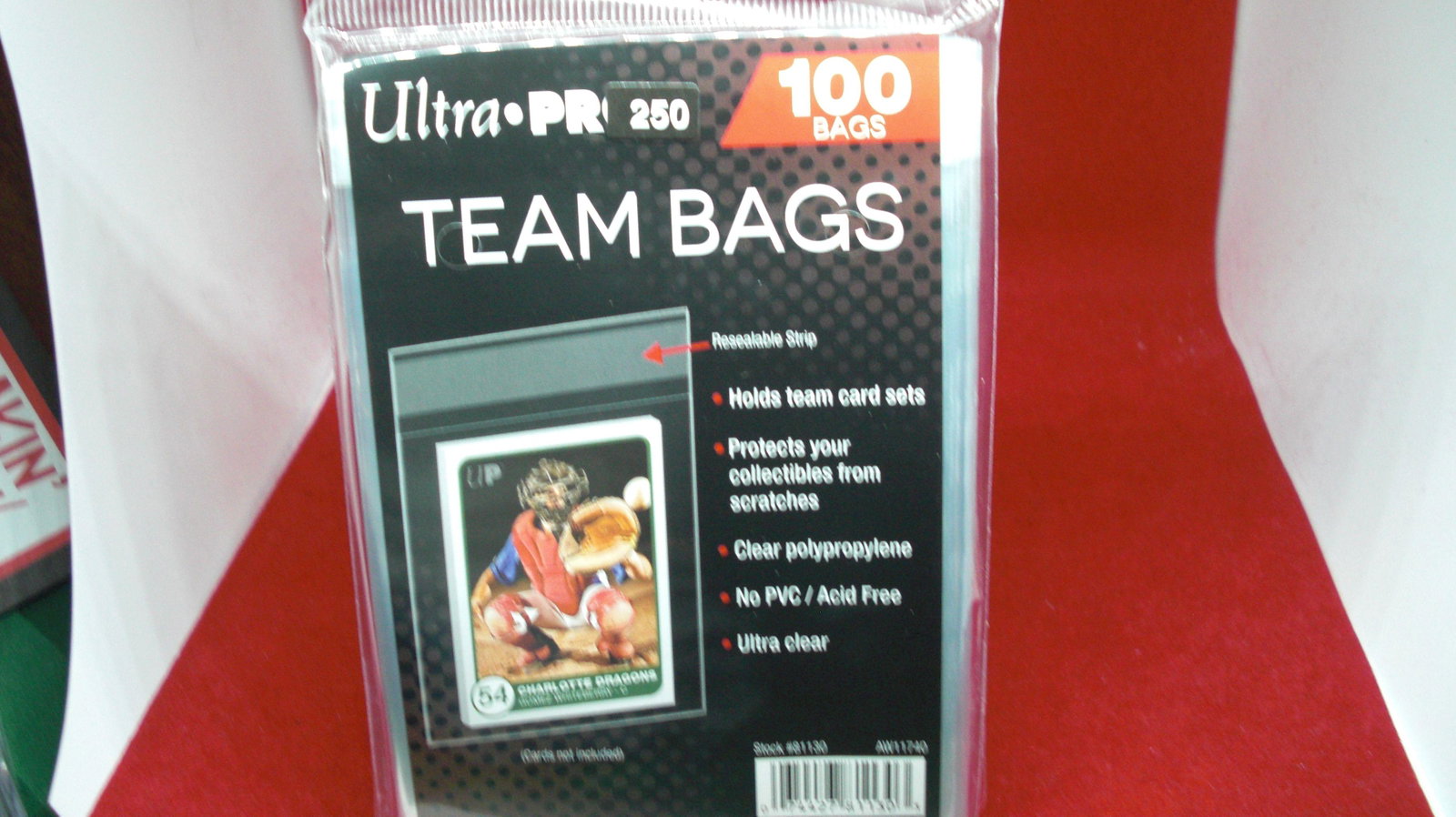 lot of 100 team bags unopened: unopened