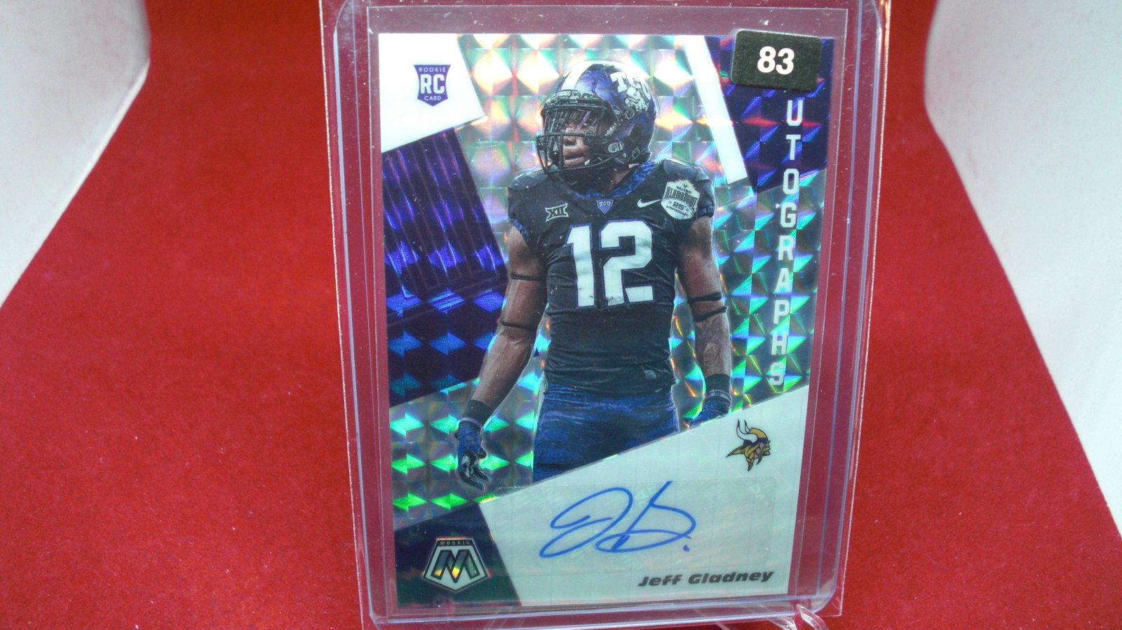 jeff gladney rookie signature: in top loader