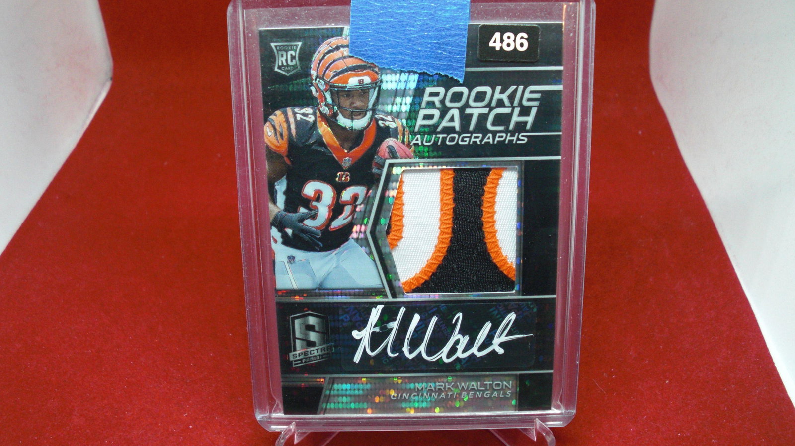 mark walton #08/10 signature/jersey rookie spectra: in top laoder