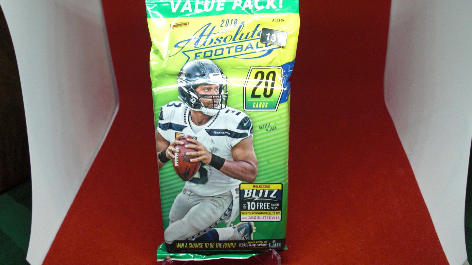 2018 absolute football unopened pack (1 of 1)