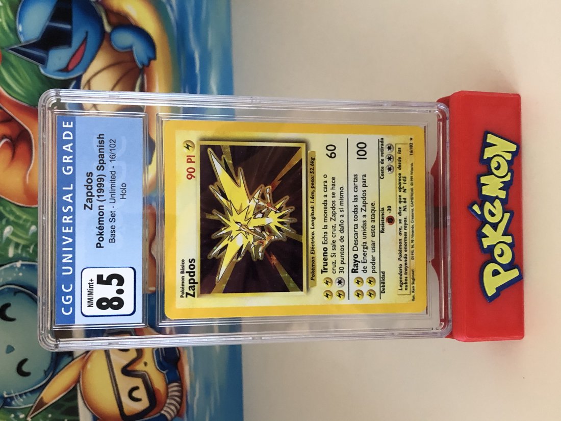 Holographic Spanish Base Set Zapdos CGC 8.5 (1 of 1)