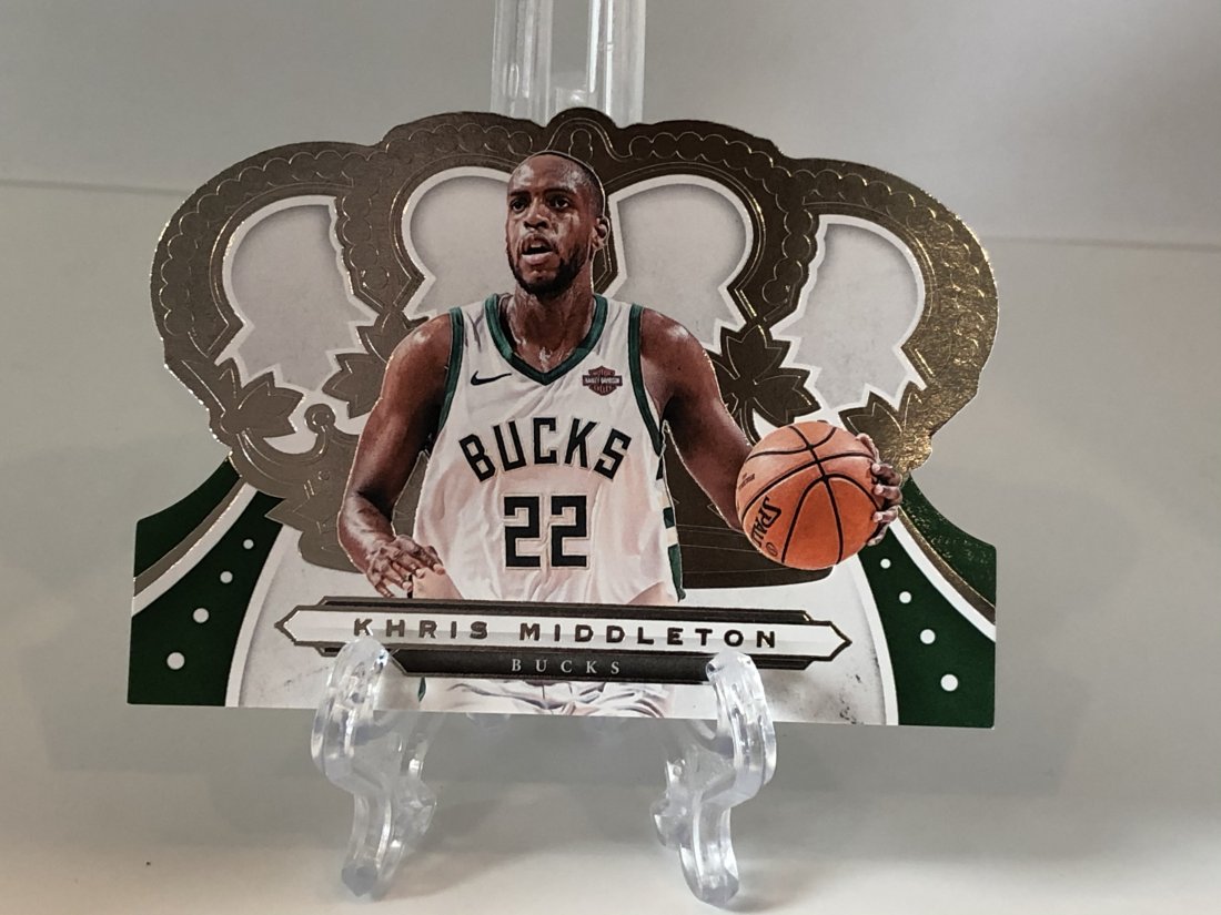 2019-20 Khris Middleton Panini Crown Royale No. 40: Panini Crown Royale Basketball Card