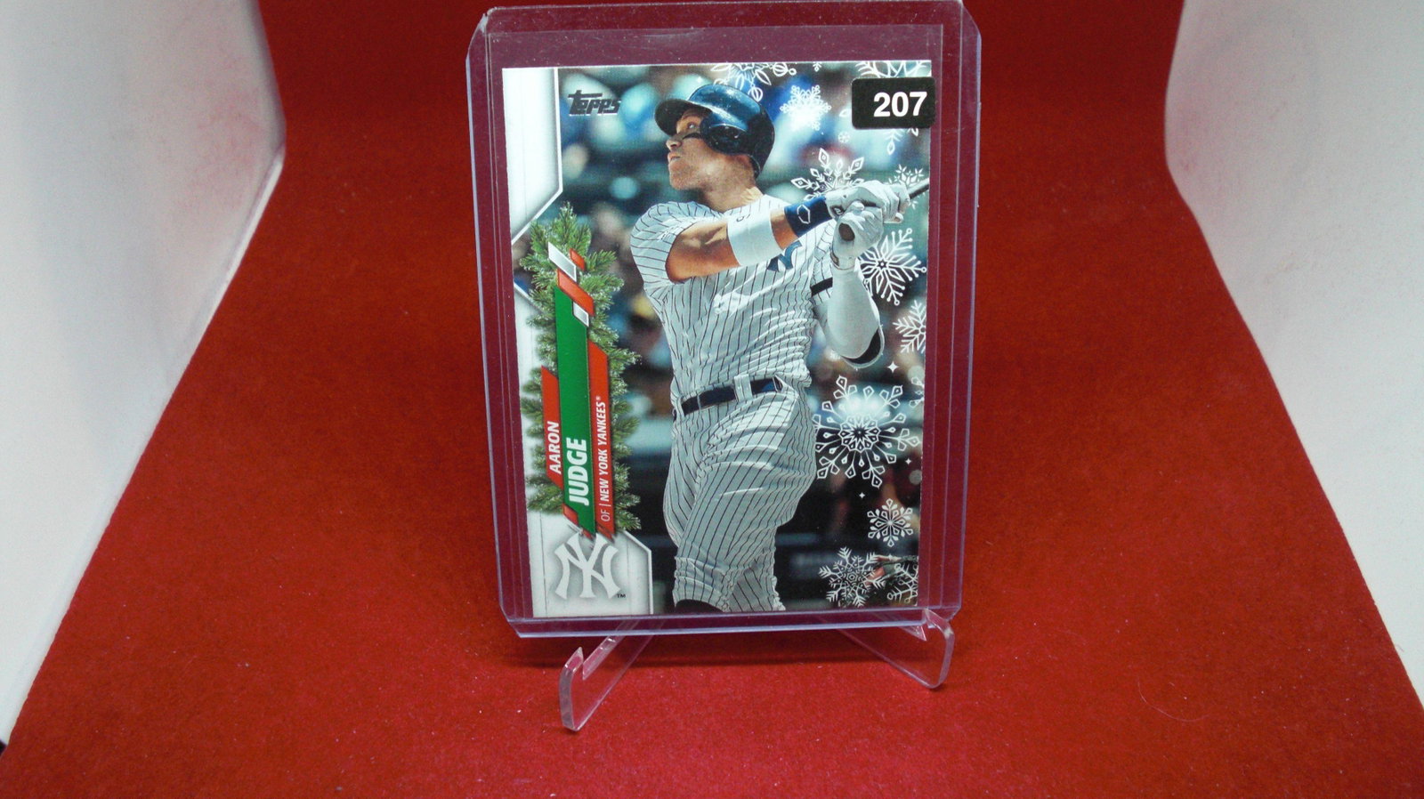 aaron judge yankees: in top loader