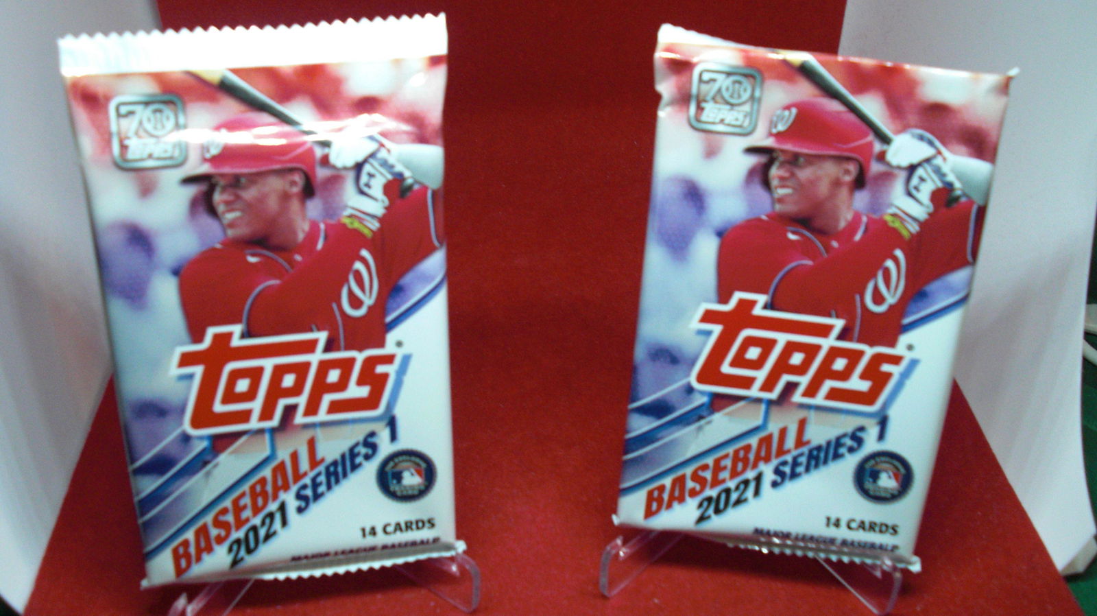 lot of 2 unopened baseball packs (1 of 1)