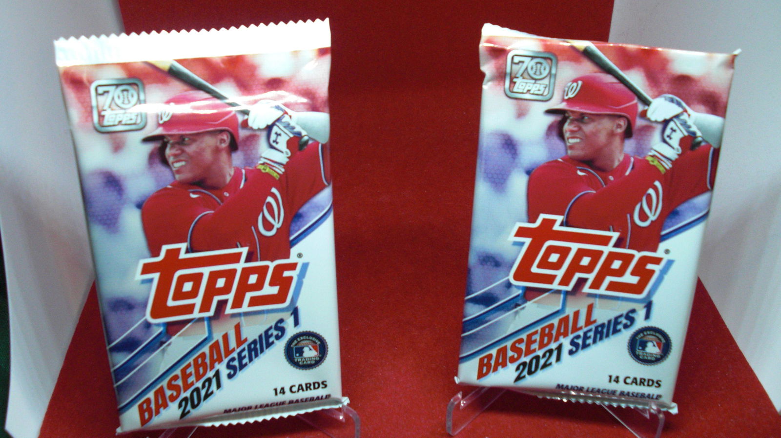 lot of 2 unopened baseball packs (1 of 1)