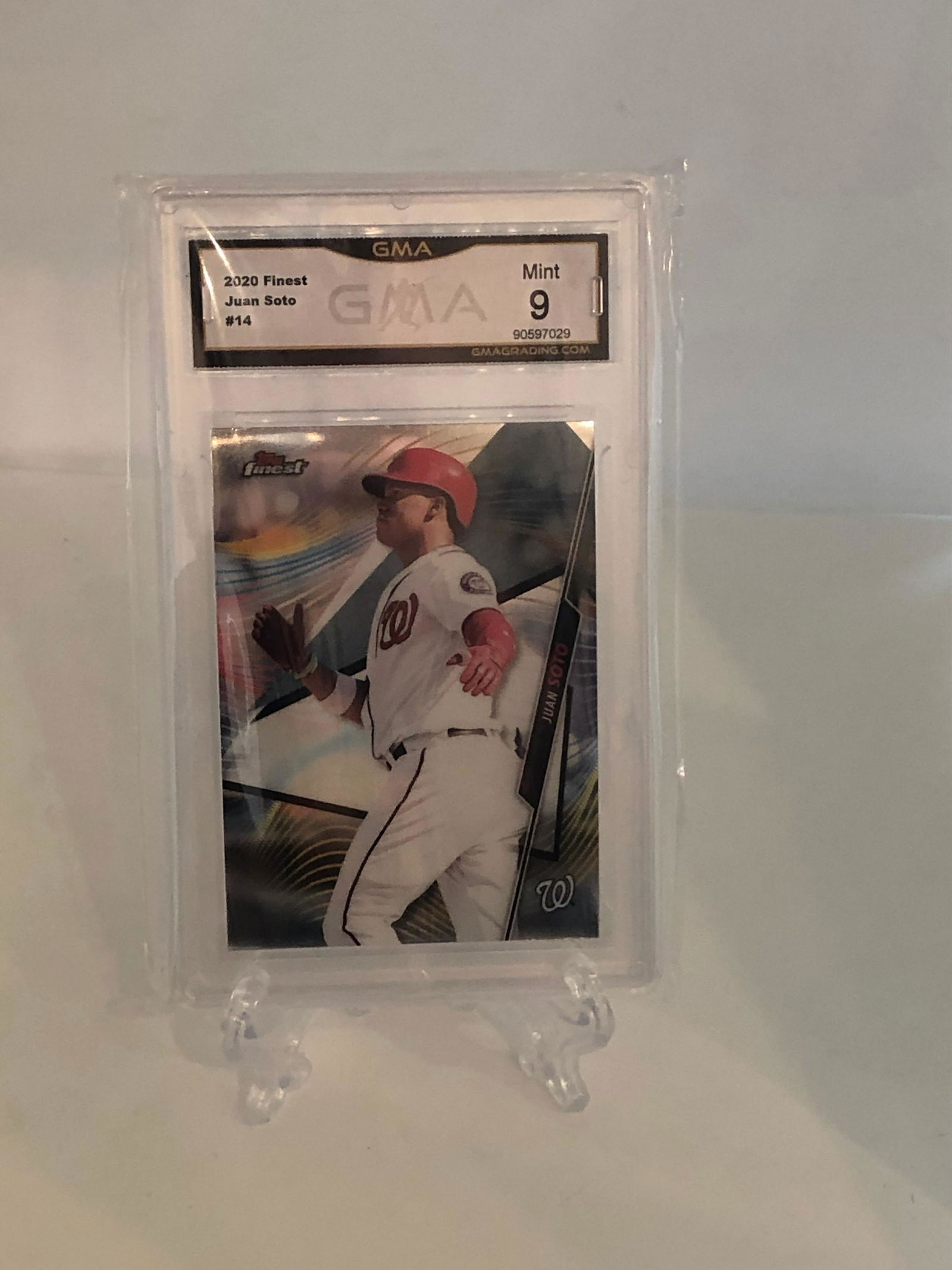 Juan Soto Topps Finest Refractor GMA 9 (1 of 1)