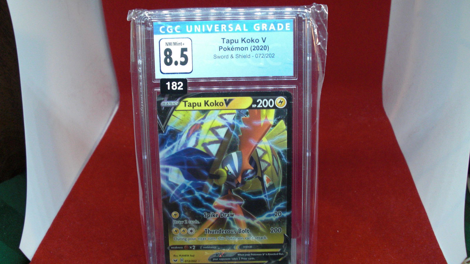 cgc graded tapu koko v mint 8.5 (1 of 1)