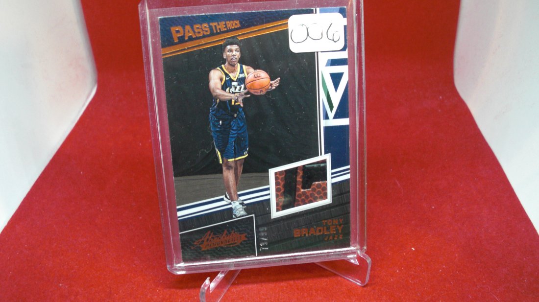 Tony Bradley Pass The Rock 79/99: Tony Bradley Pass The Rock Piece of the ball 79/99