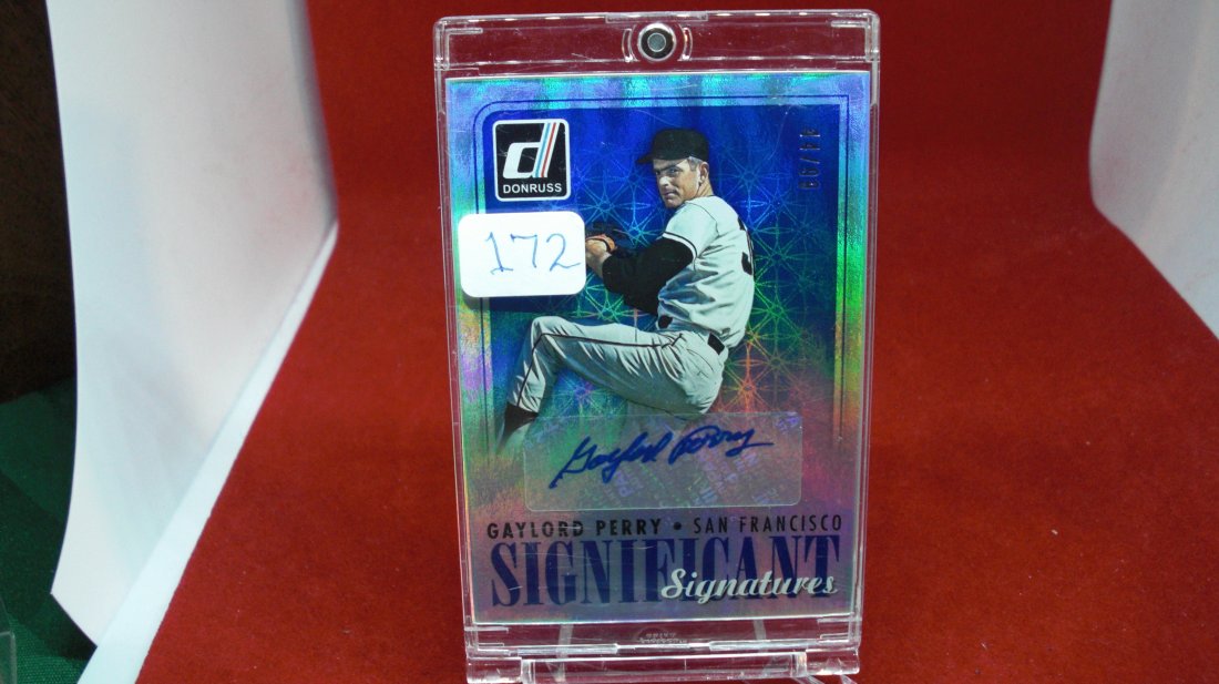 Gaylord Perry 44/99 Signature: Gaylord Perry 44/99 Signature