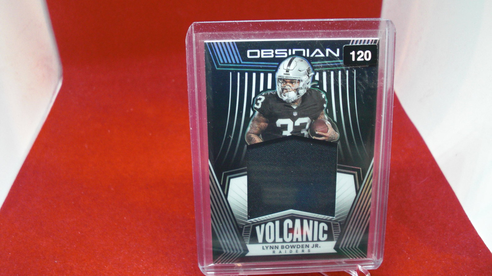 lynn bowden jr obidian jersey volcanic #030/100: in top loader