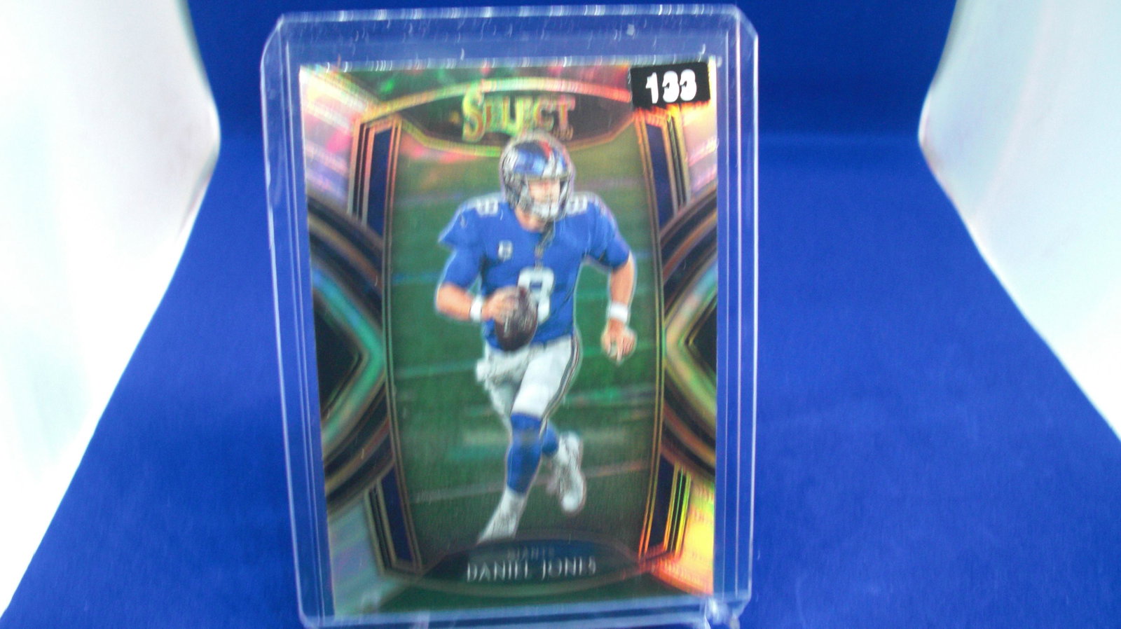 daniel jones select: in top loader