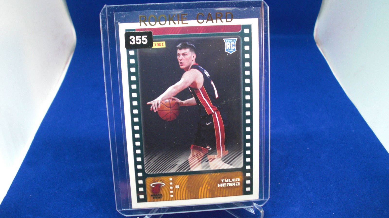 tyler herro rookie: in top loader
