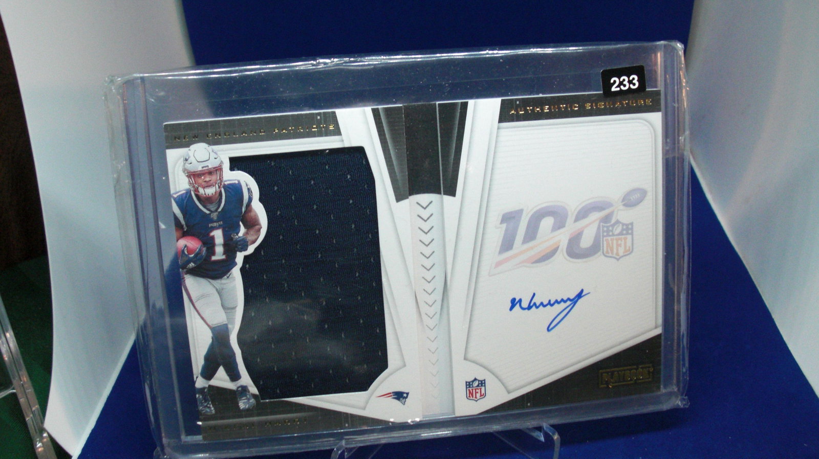 n'keal harry signarure jersey playbook #041/125: in plastic case