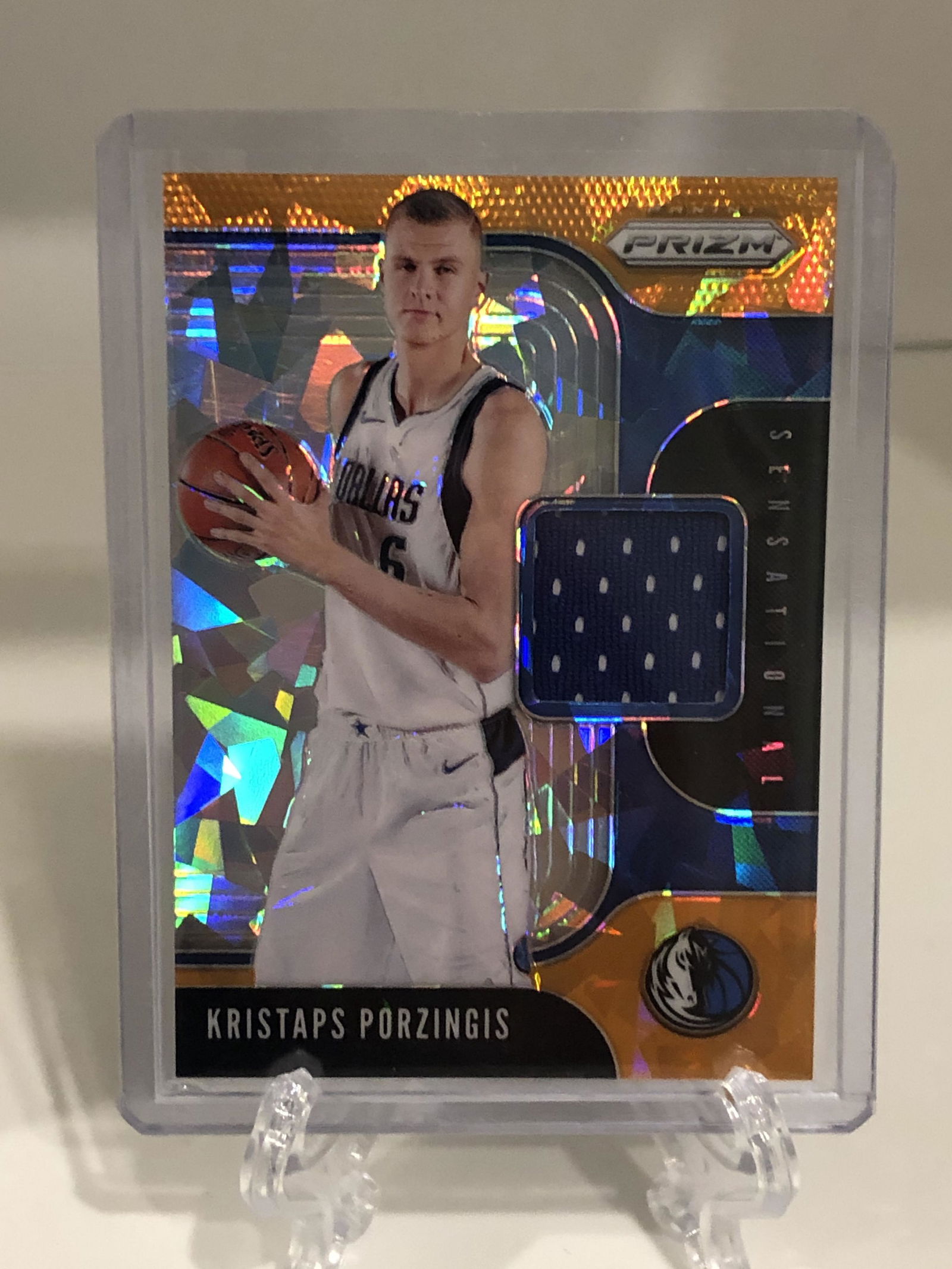 Kristaps Porzingis Orange Cracked Ice Panini Prizm (1 of 1)