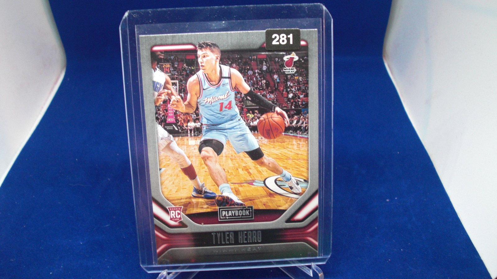 tyler herro rookie: in top loader