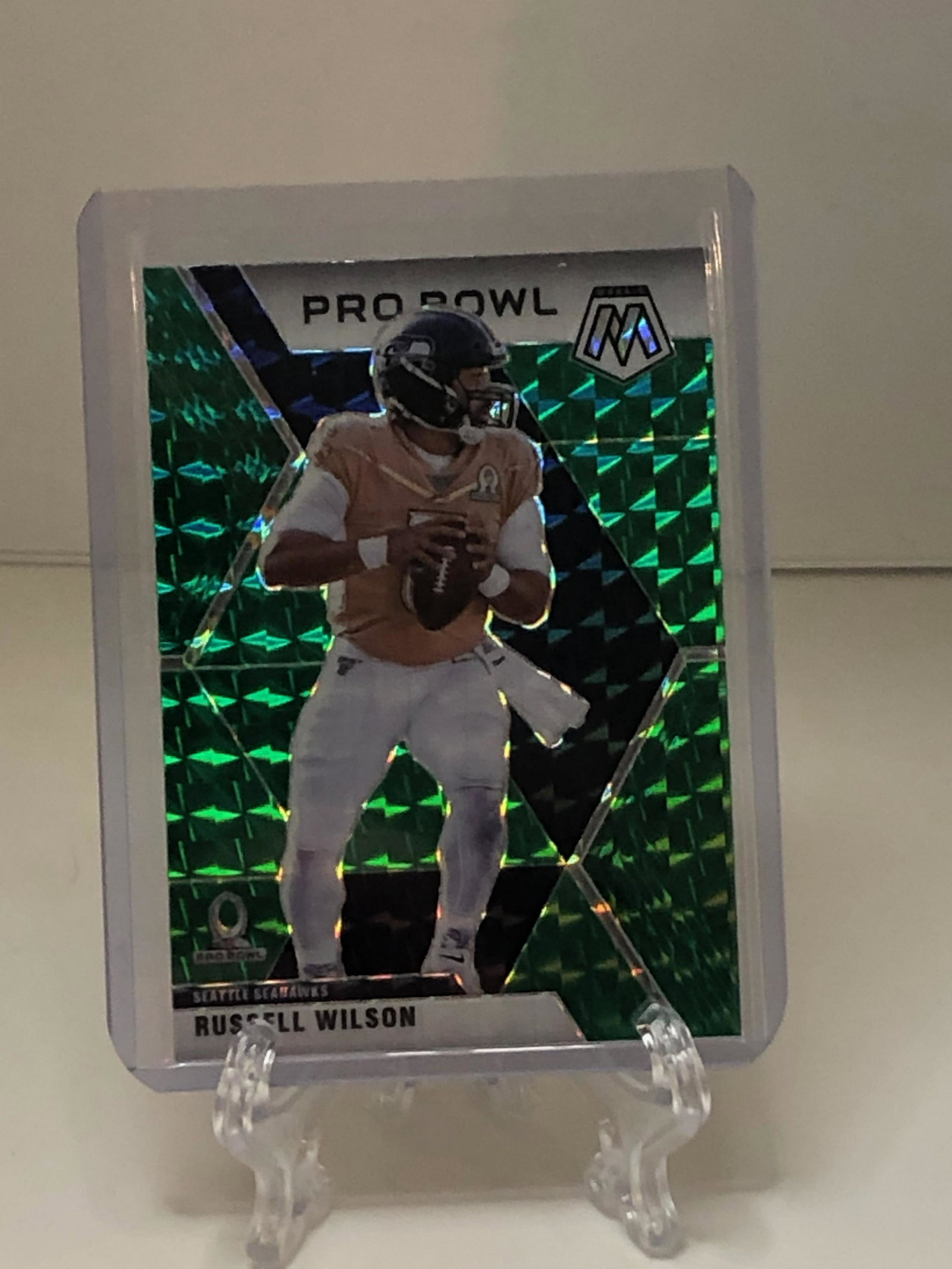 mosaic green russel wilson football card: sports trading card