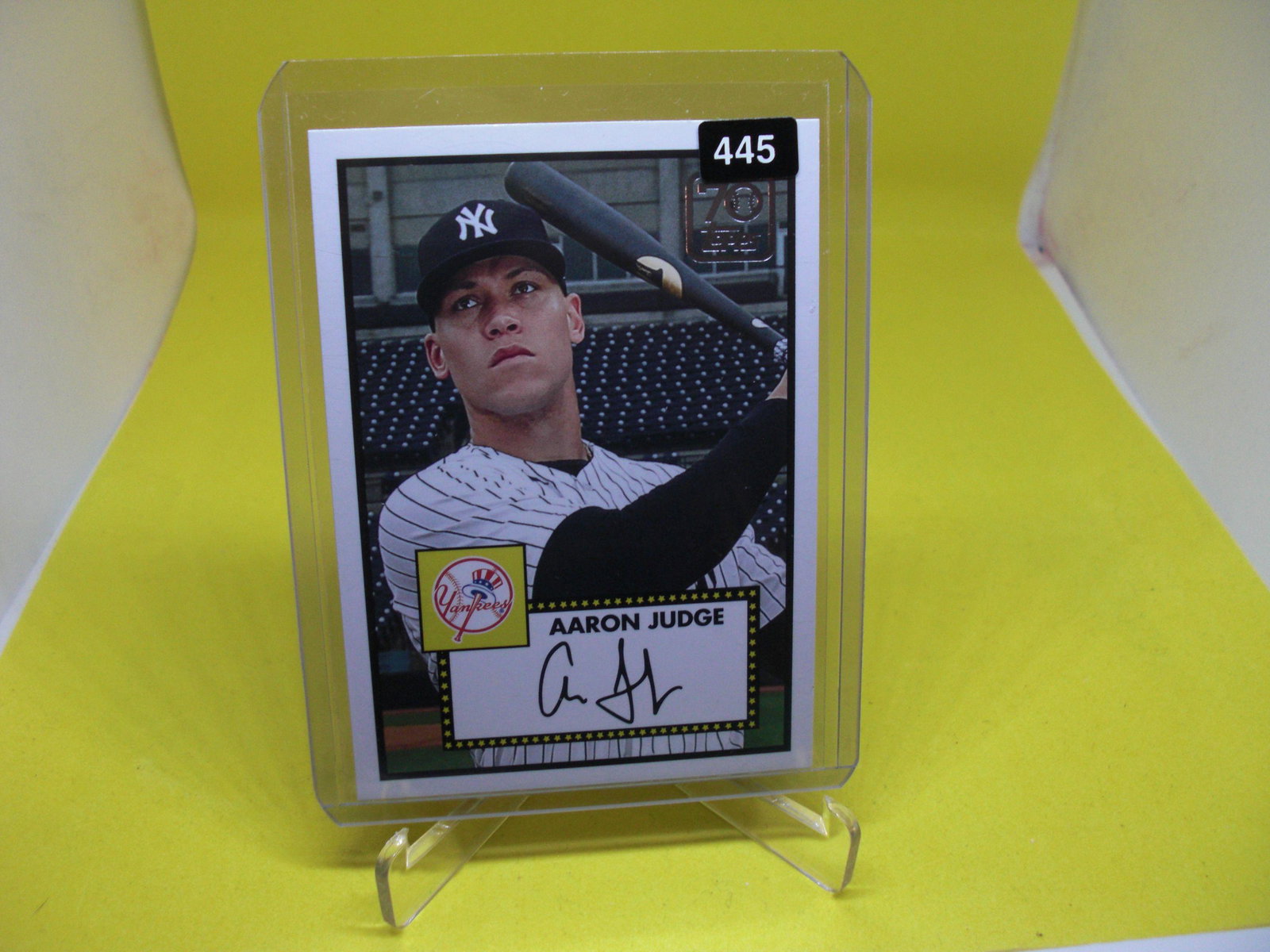 aaron judge: in top loader