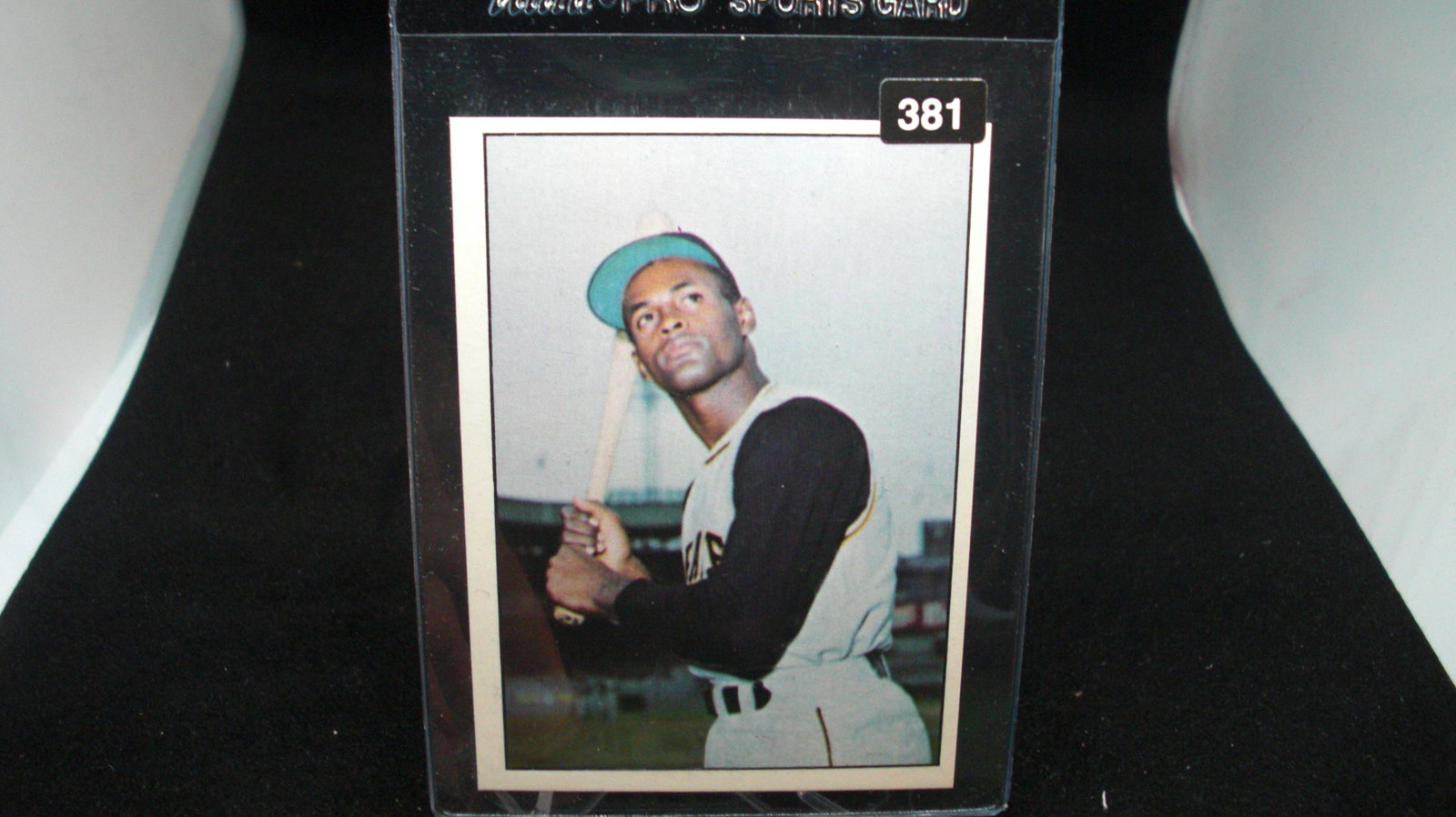 roberto clemente: in top loader