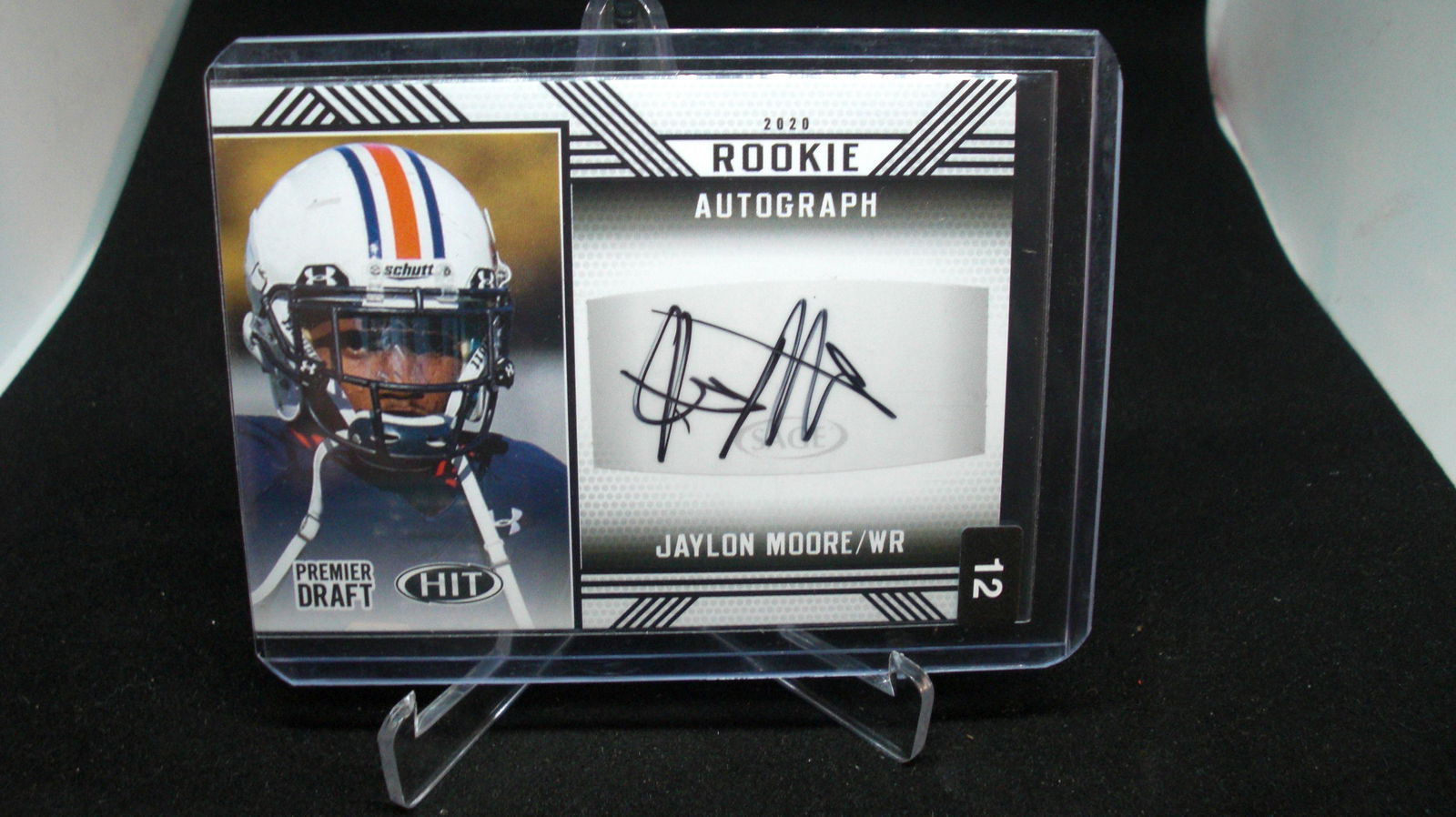 jaylon moore auto rookie (1 of 1)