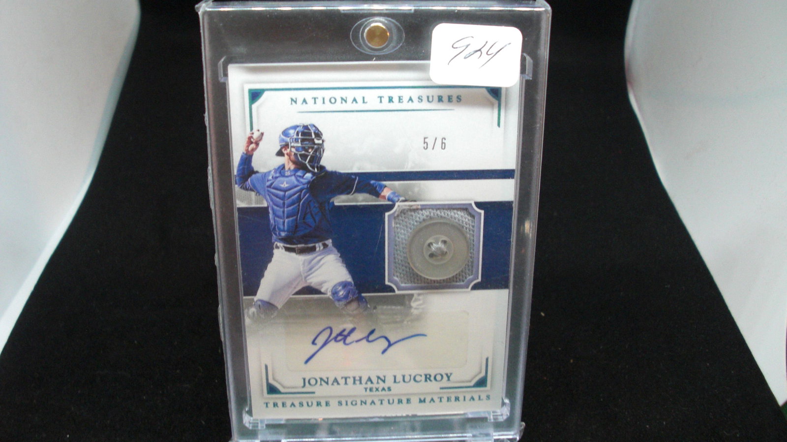 national treasures jonathan lucrry with button/jersey: in hard plastic case