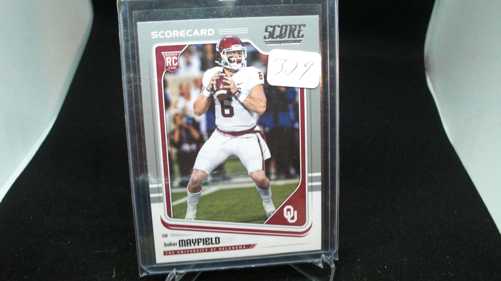 baker mayfireld rookie: in top loader