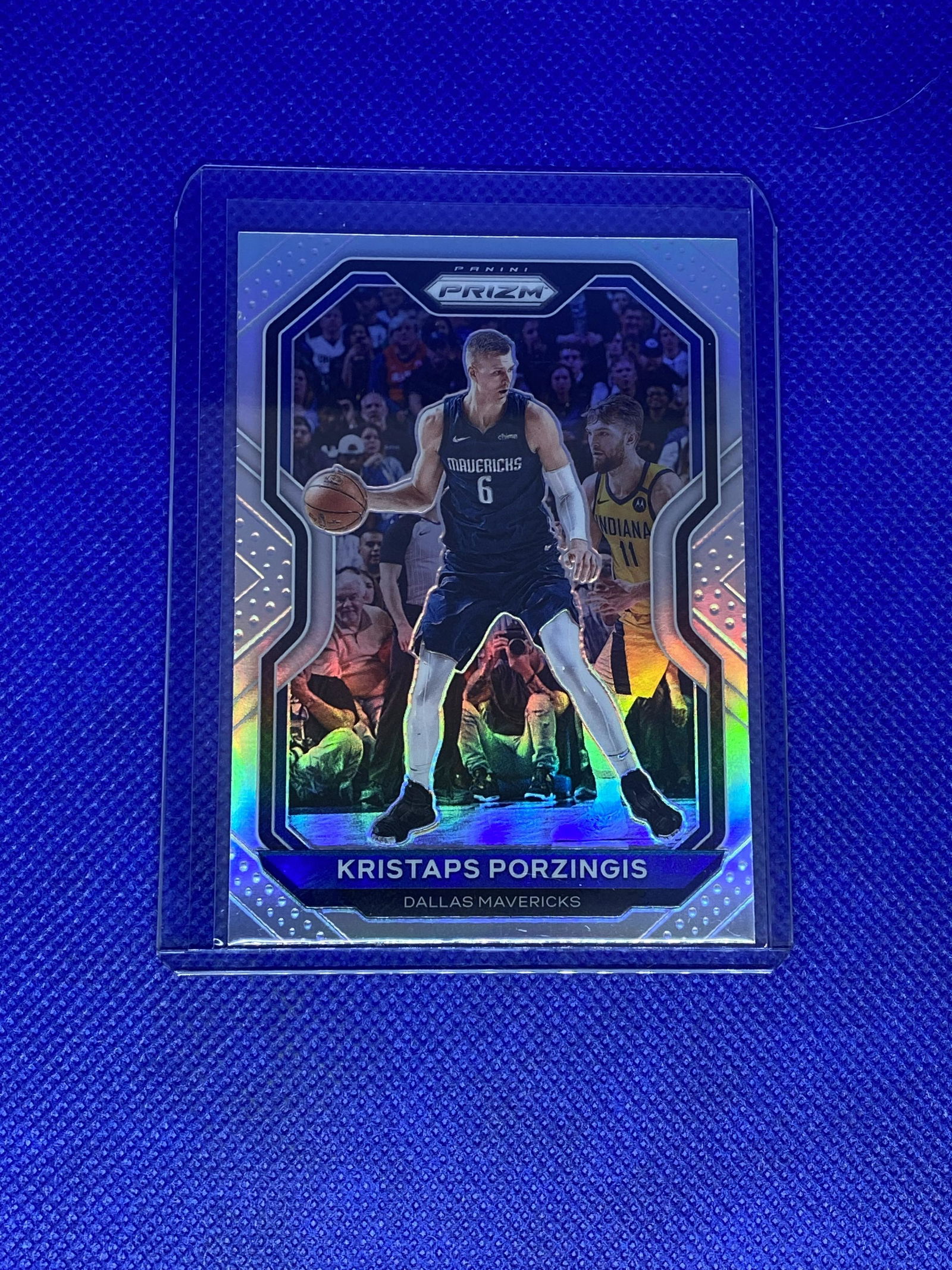 Kristaps Porzingis panini prizm holo (1 of 1)
