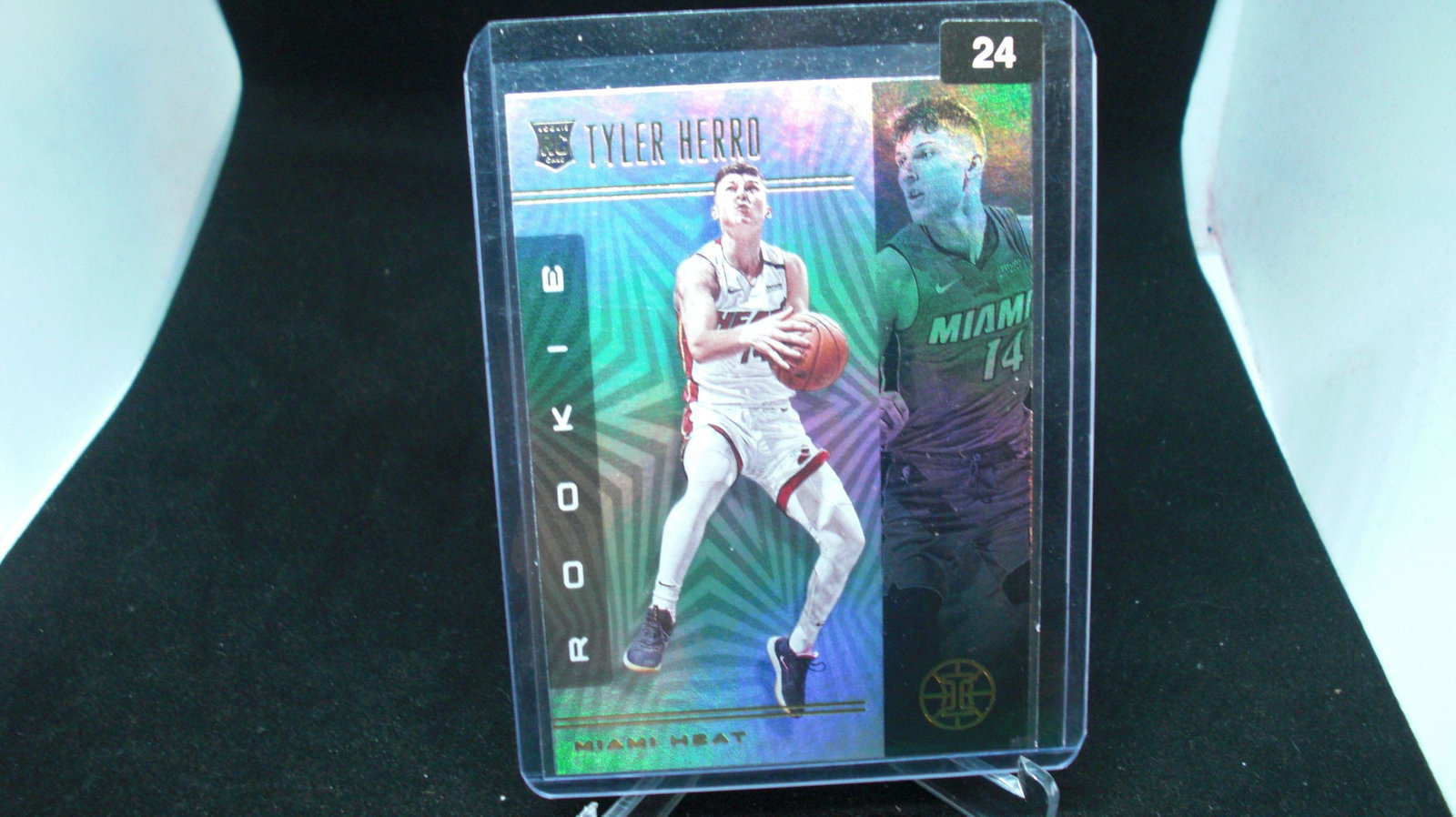 tyler herro rookie: in top loader